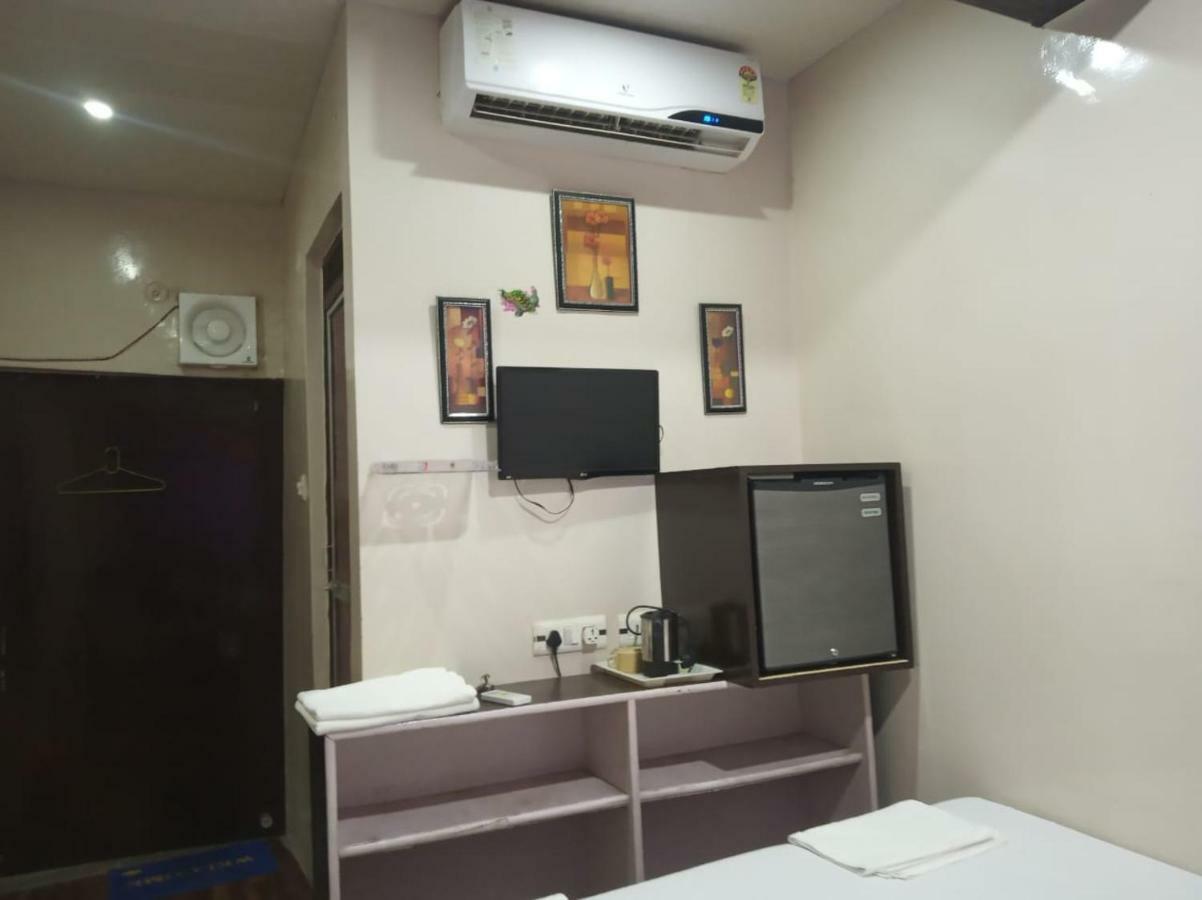 Kanha Paying Guest House Varanasi Exterior photo